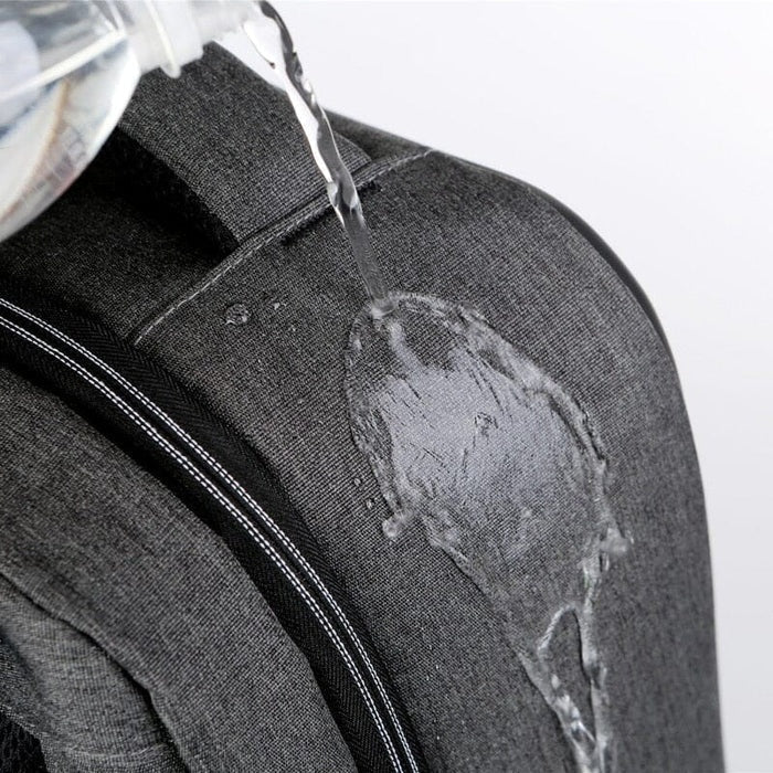 Mochila Executiva LN411 - Notebook 15`, Impermeável, Porta USB e Trava TSA